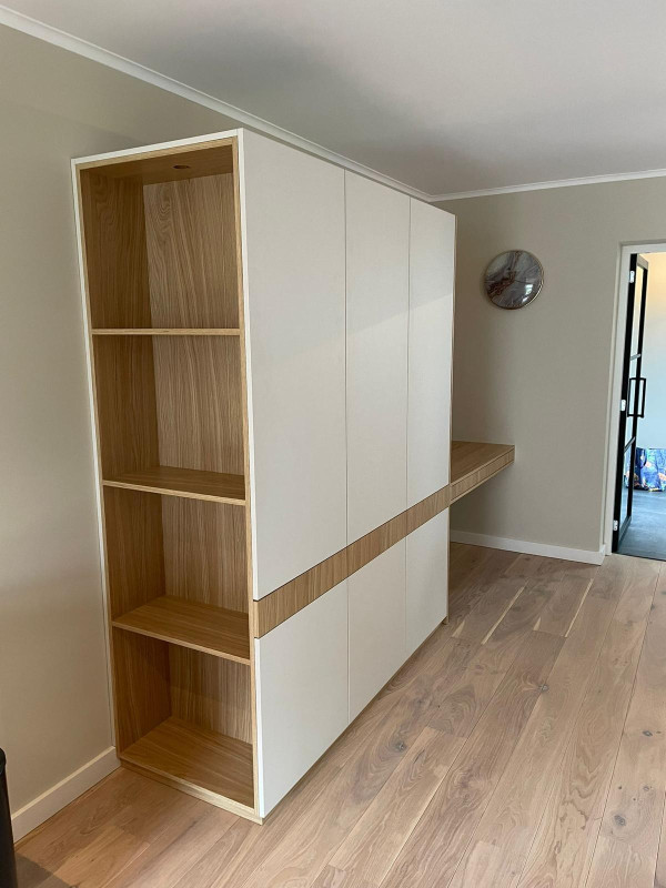 witte kast met accenten